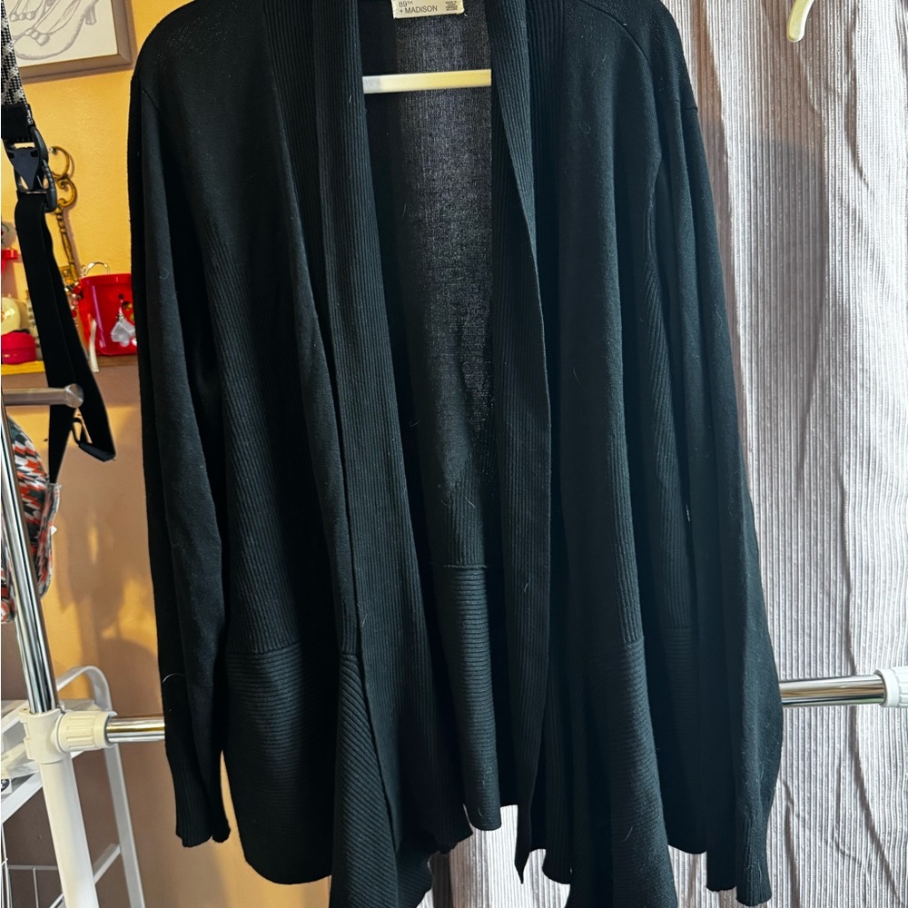 89th & Madison‎ Black Cardigan Sweater